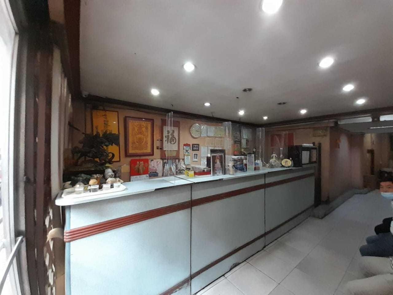 Oyo 1011 First Hotel Manila Exterior photo